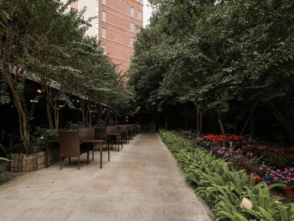 Royal Garden Hotel Cantón Exterior foto